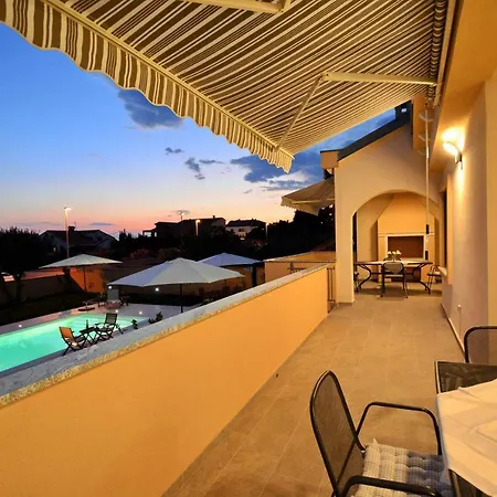 Zupan Βίλα Ζαντάρ