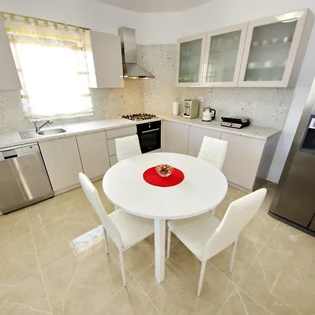 Zupan * Ζαντάρ